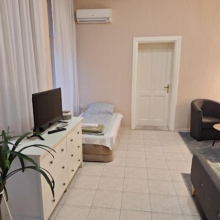 Mainstreet Apartman Subotica Exterior foto